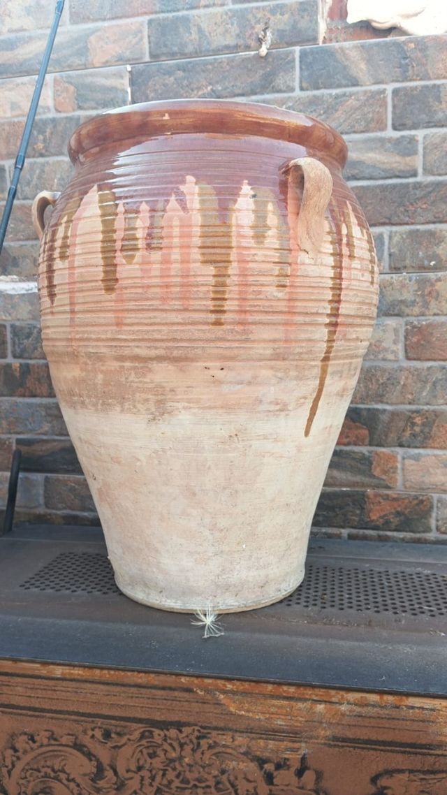 Tenaja antigua rústica