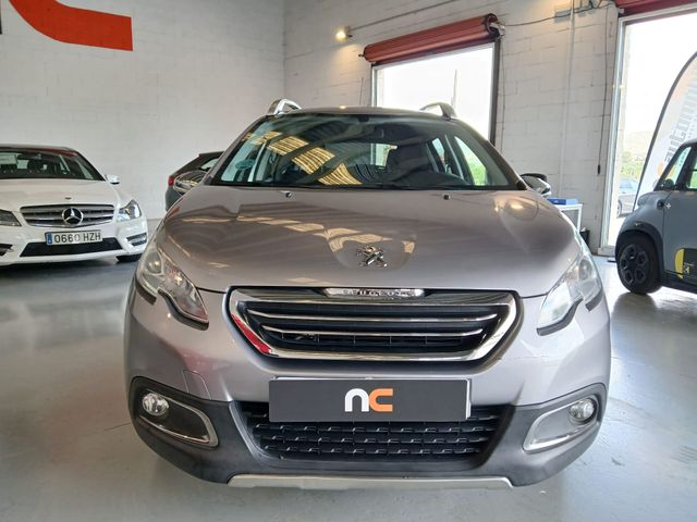 Peugeot 2008 STYLE 1.6 BlueHDI