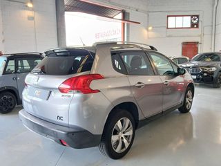 Peugeot 2008 STYLE 1.6 BlueHDI