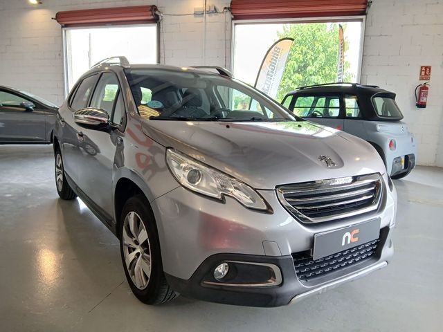 Peugeot 2008 STYLE 1.6 BlueHDI