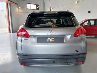 Peugeot 2008 STYLE 1.6 BlueHDI