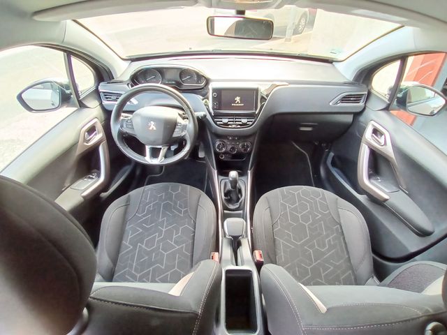 Peugeot 2008 STYLE 1.6 BlueHDI