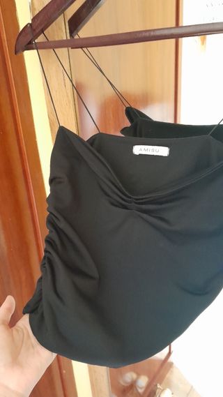 Top negro AMISU - Tirantes finos