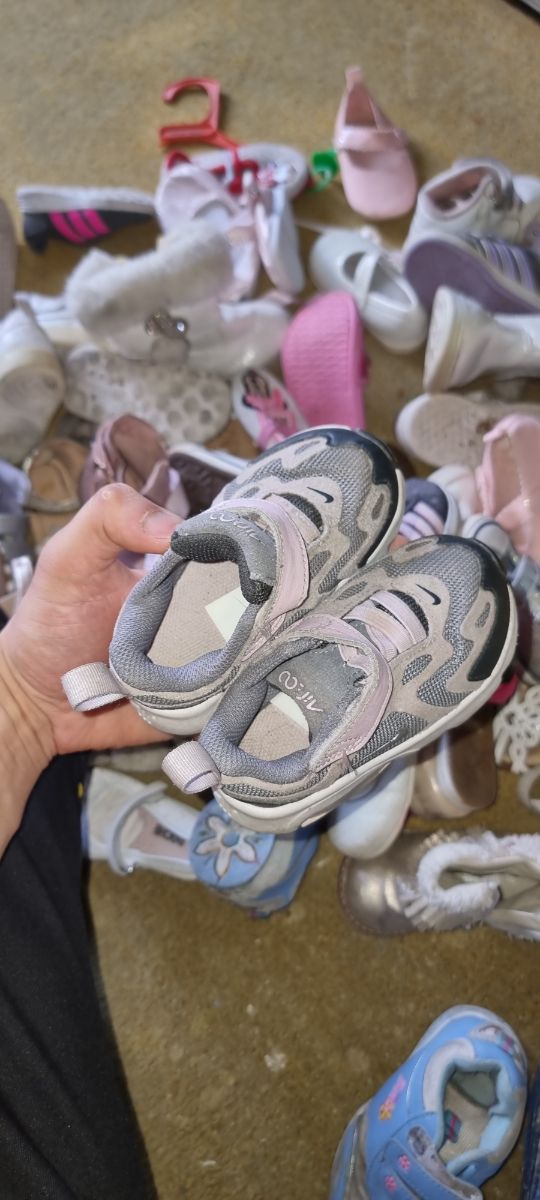 Lote Zapatillas niña 19-21