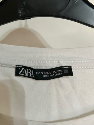 Top Zara bianco ricamato
