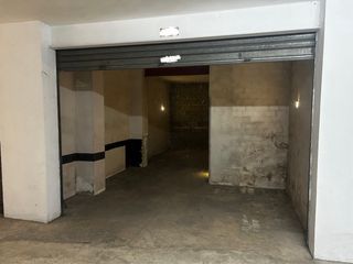 SE VENDE PARKING TRASTERO EN EL CENTRO DE CALELLA