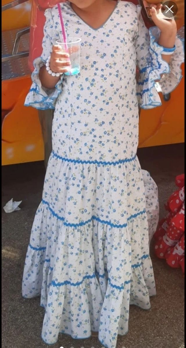 Traje de flamenca hecho a mano talla 8-10 años.