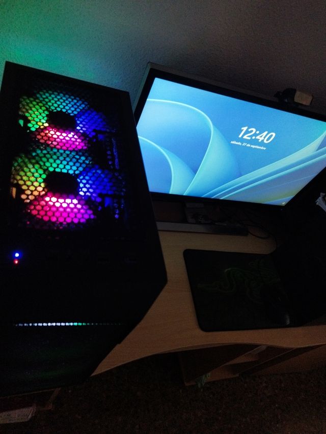 PC Gaming RX 6750XT + CPU Ryzen 5500+32GB RAM.