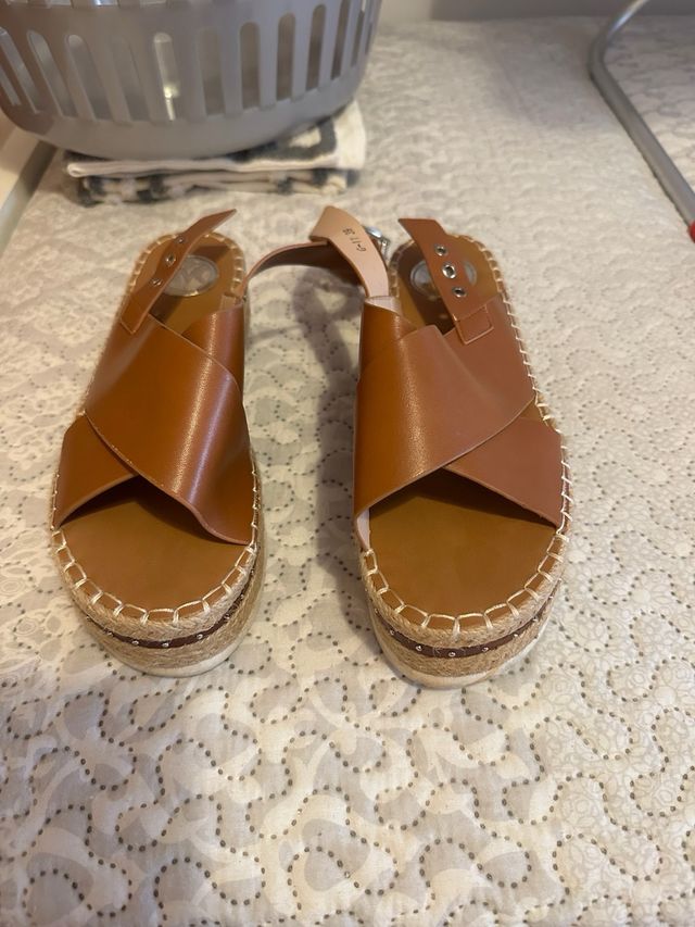 Sandalias cuña marrón - talla 39