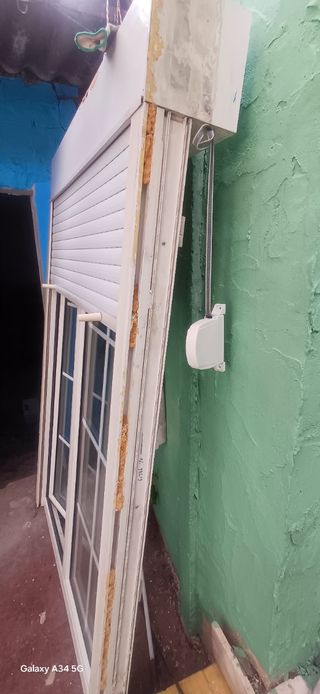 Ventana climalit con persiana vendo o cambió 
