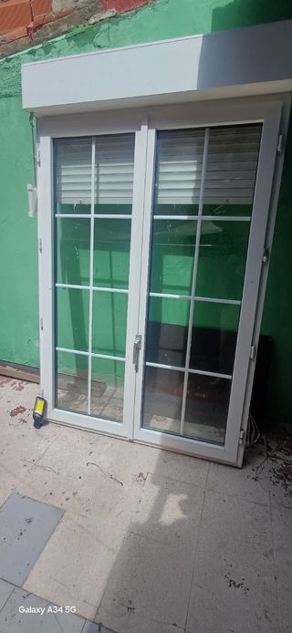 Ventana climalit con persiana vendo o cambió 