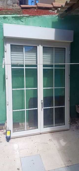 Ventana climalit con persiana vendo o cambió 