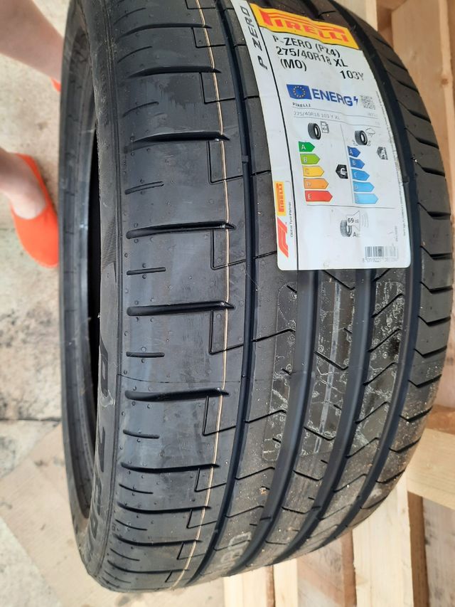 Pirelli P-Zero (PZ4) 275/40R18 103Y XL