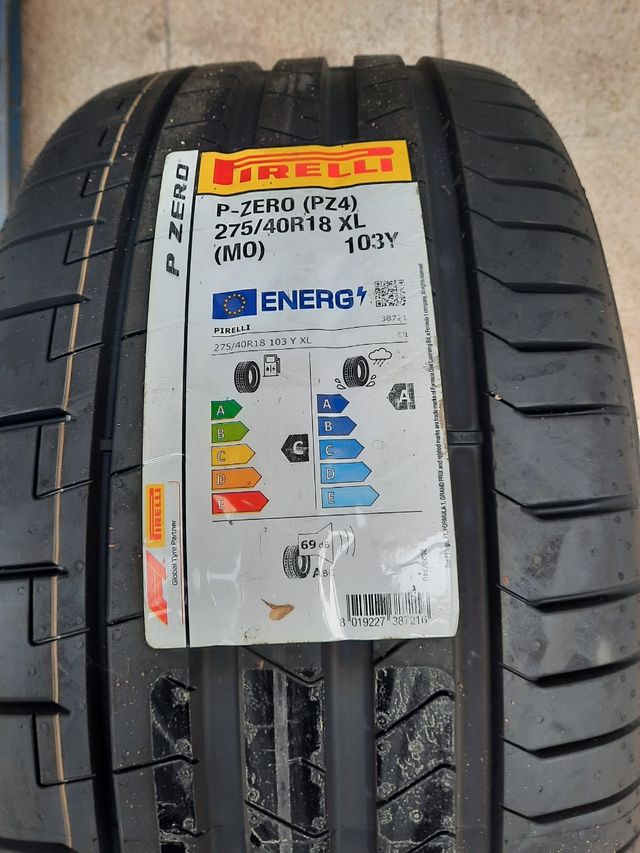 Pirelli P-Zero (PZ4) 275/40R18 103Y XL