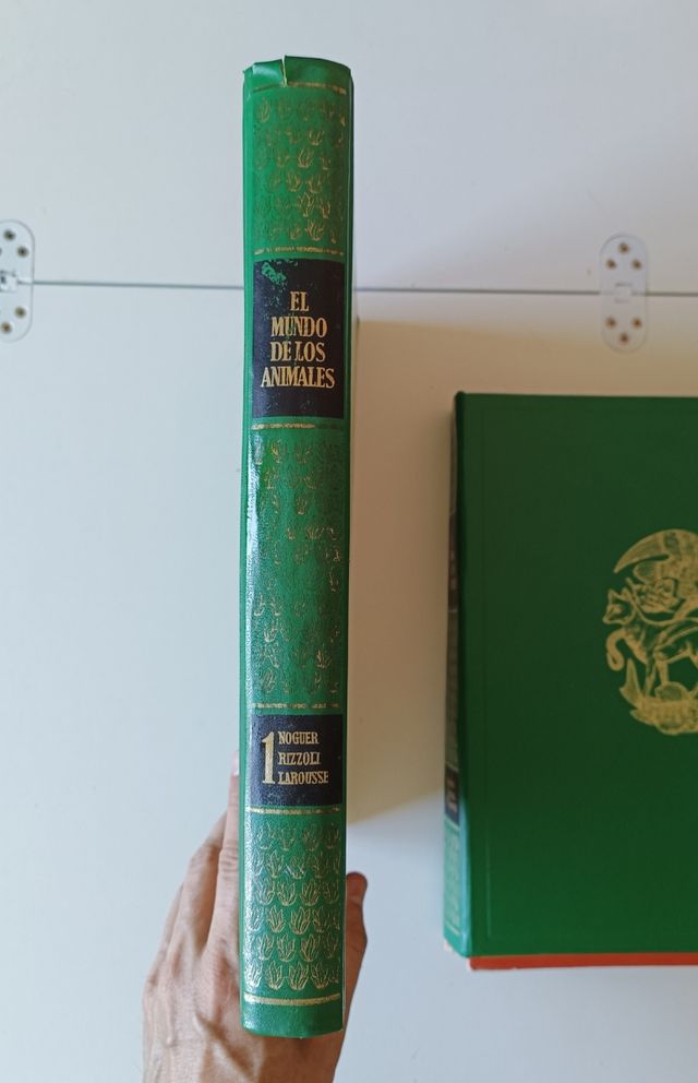 Preciosa enciclopedia "El Mundo de los animales"