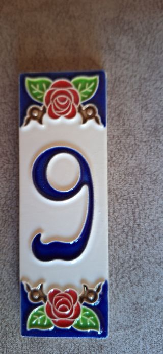 Numeri civici in ceramica - 2, 4, 9