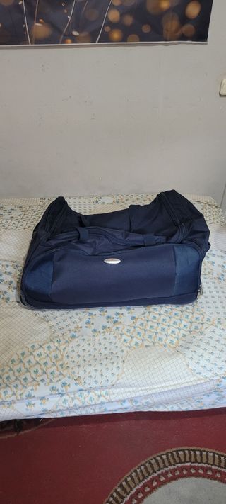 Maleta Roncato fuerte grande con ruedas