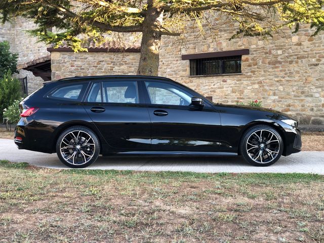 BMW 318dA TOURING G21.
