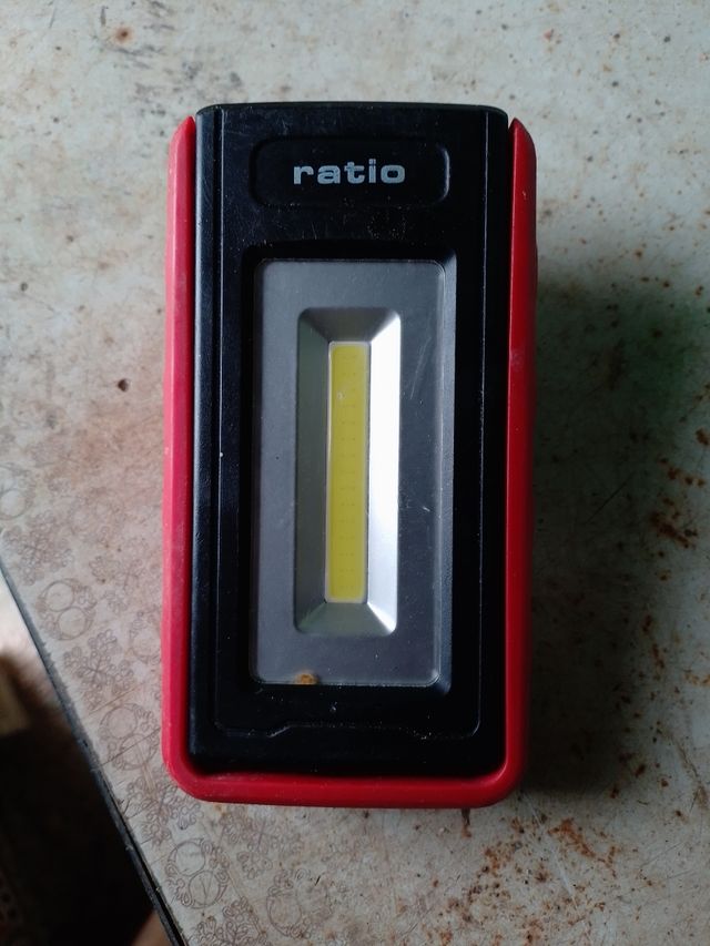 Linterna LED Ratio - Luz de trabajo.