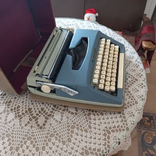 Máquina escribir antigua