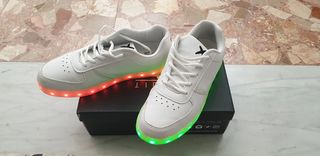 Sneaker LED bianche Wiz&Dope