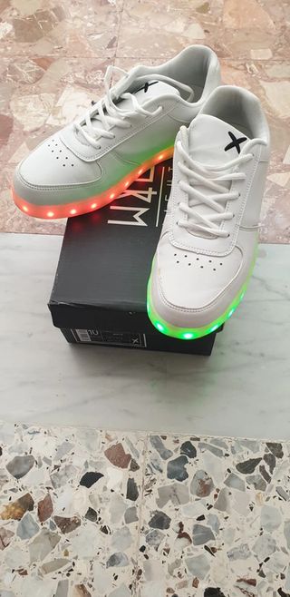 Sneaker LED bianche Wiz&Dope