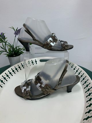 Sandalias cuero plata-bronce, talla 39