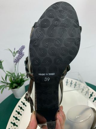 Sandalias cuero plata-bronce, talla 39