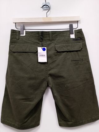 Shorts militares verde oliva