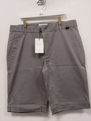 Shorts militares verde oliva