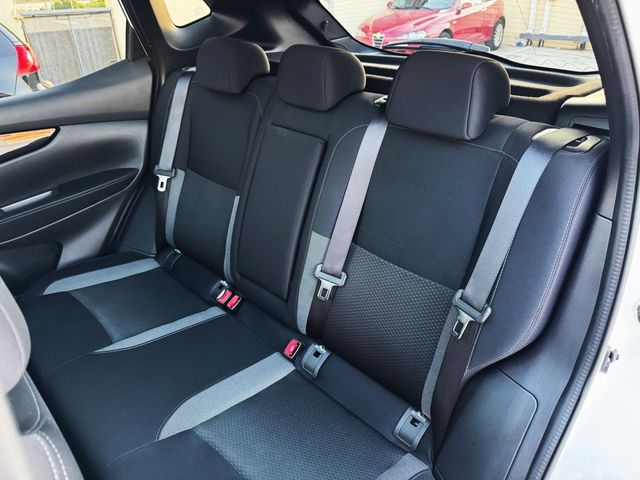 Nissan Qashqai 160cv DCT NCONNECTA con TECHO PANORÁMICO, NAVEGADOR...