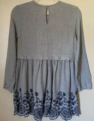 Vestido Zara mini gris talla S