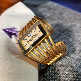 Reloj pulsera dorado mujer