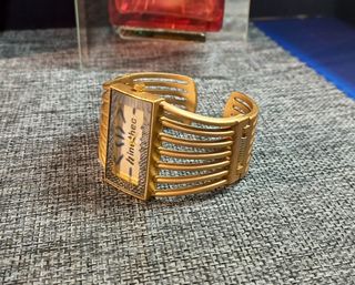 Reloj pulsera dorado mujer