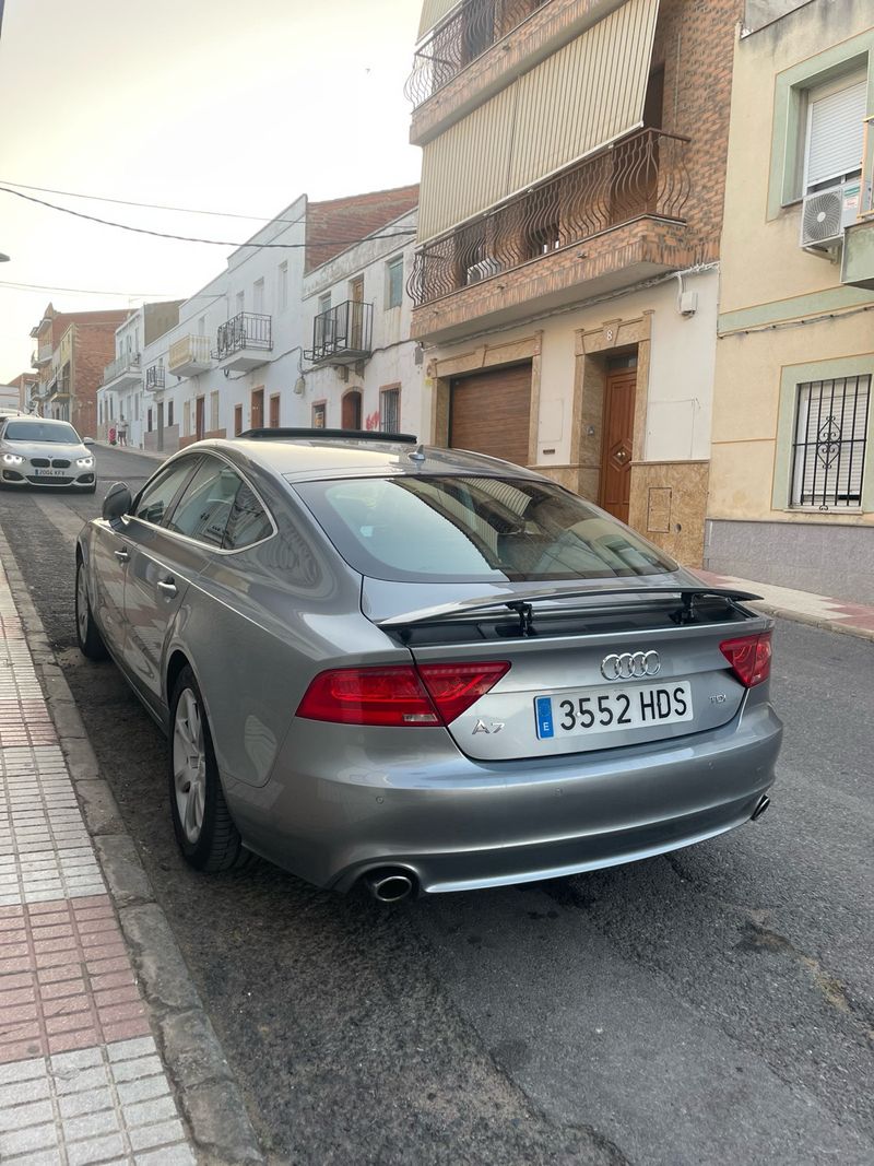 Audi A7 2011 - foto 1