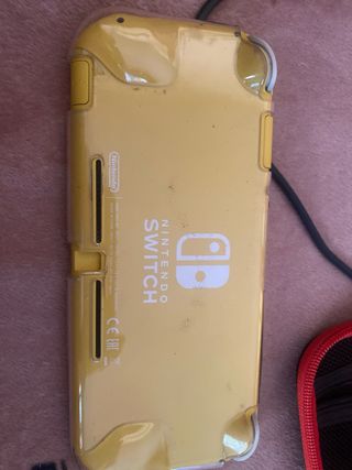 consola Nintendo Switch Lite Amarilla