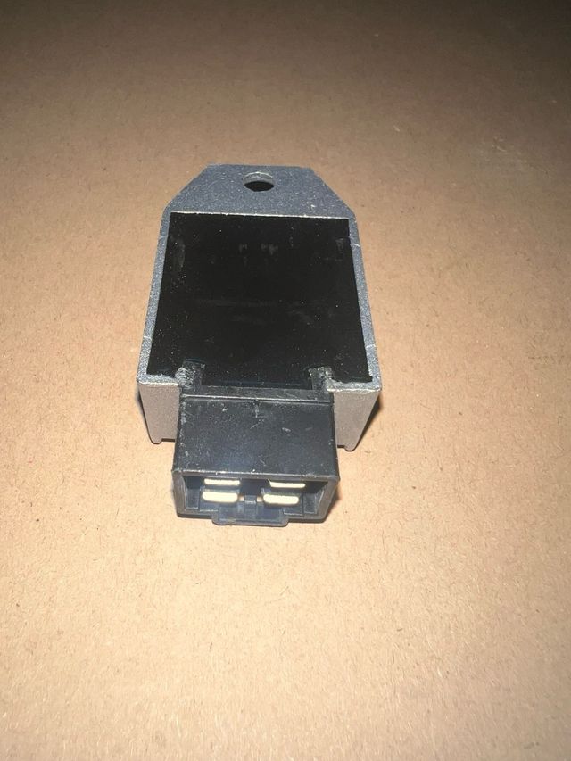 Regulador 12V universal nuevo – Ignitek Works