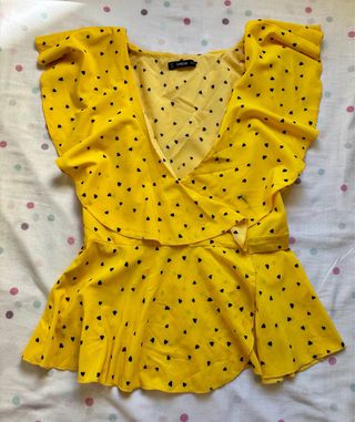 Blusa Amarilla Shein M - Corazoncitos