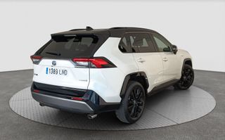 TOYOTA RAV4 220H STYLE
