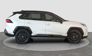 TOYOTA RAV4 220H STYLE