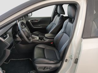 TOYOTA RAV4 220H STYLE