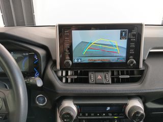 TOYOTA RAV4 220H STYLE
