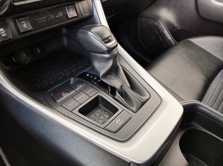 TOYOTA RAV4 220H STYLE