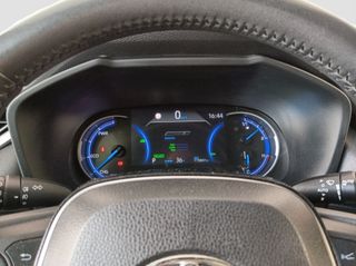 TOYOTA RAV4 220H STYLE