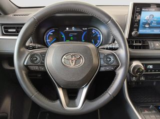 TOYOTA RAV4 220H STYLE