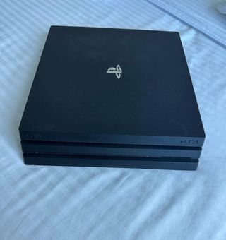 PS4 (PlayStation 4 Pro) 1TB - Negra