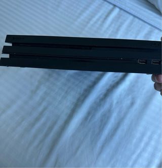PS4 (PlayStation 4 Pro) 1TB - Negra