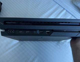 PS4 (PlayStation 4 Pro) 1TB - Negra