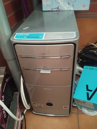 Torre PC MT2100 - Ordenador plata