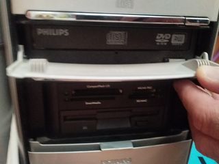 Torre PC MT2100 - Ordenador plata